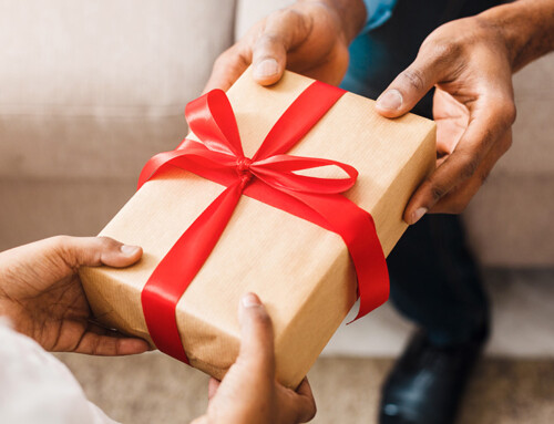Holiday Gift Ideas for Seniors on Budget