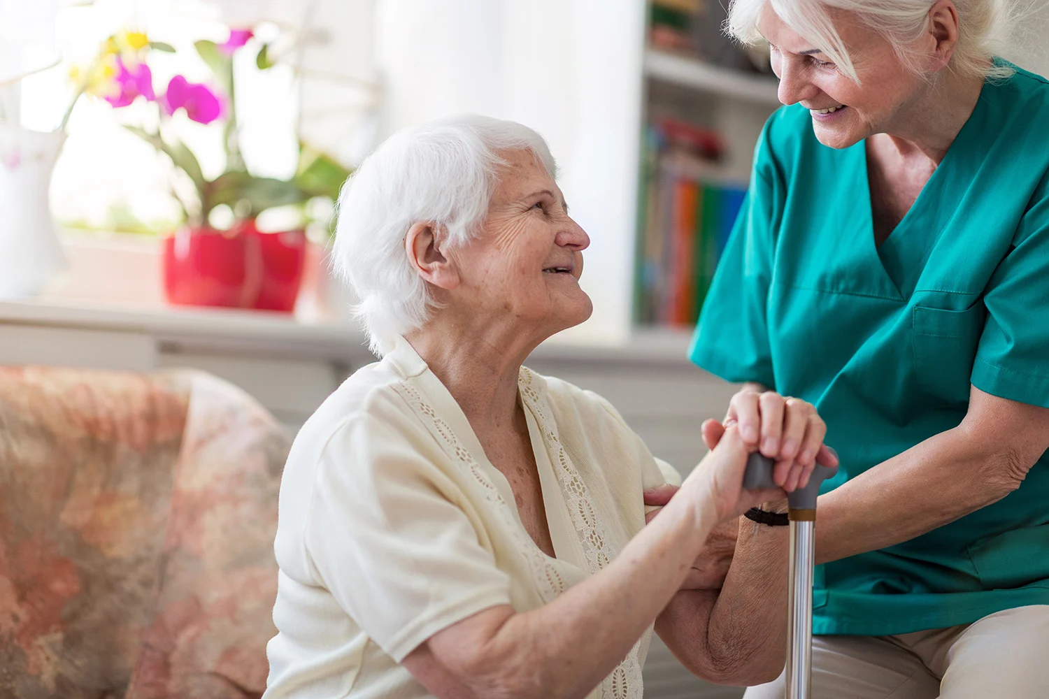 WAYS TO CONNECT WITH YOUR LOVED ONE’S CARE TEAM
